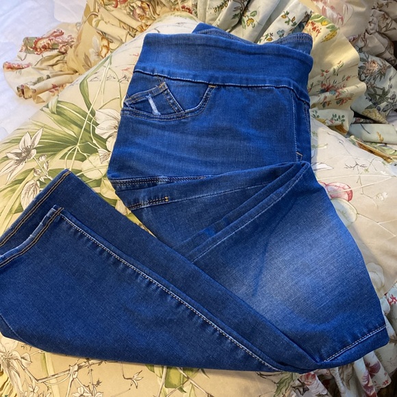 Rock and Republic Fever pull on jeans. Skinny. New condition. Dark blue Size 16 - Picture 3 of 9